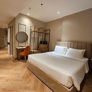 Camera standard con letto king size